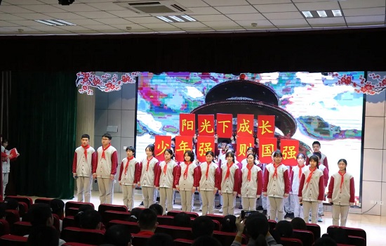 东城逸家中学开展艺术主题周班级展演活动 点亮校园文化生活